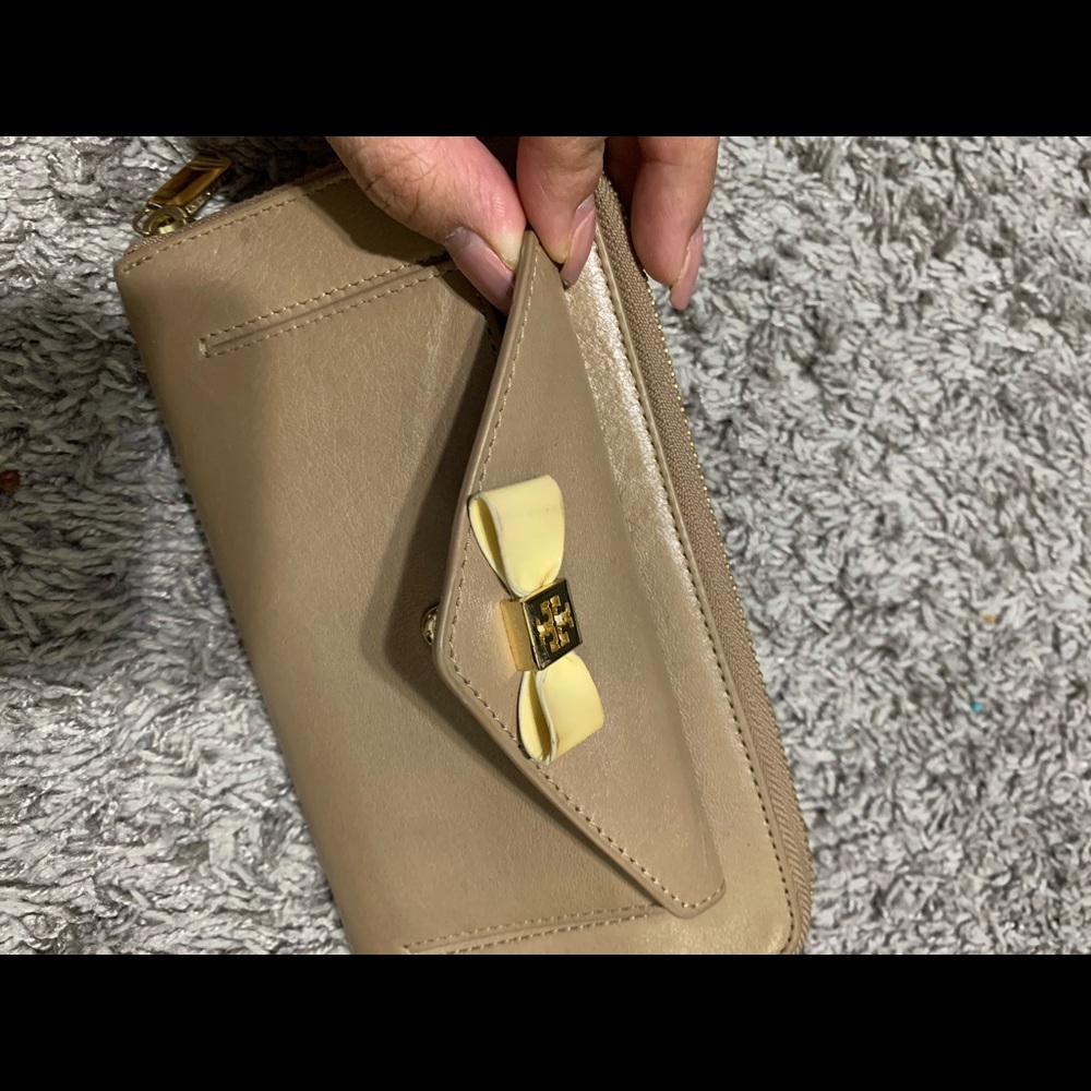 Tory Burch Wallet - Picture 3 of 5